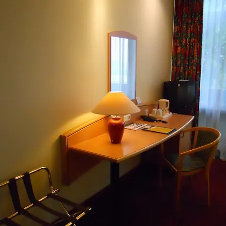 Tulip Aachen Airport Hotel 3*