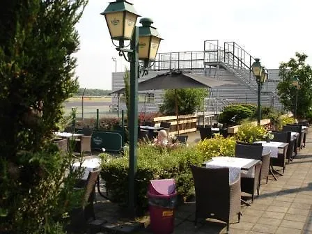 ホテル Tulip Aachen Airport 3*